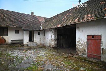 For sale extensive agricultural homestead in picturesque village near Cesky Krumlov