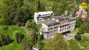 Nabízíme ke koupi bývalý Hotel Kružberk. Jedná se o ubytovac