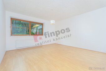 Nabízím Vám k prodeji pořízení klidného prostorného bytu 3+k