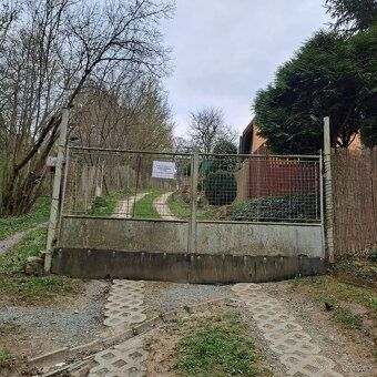We sell garden of 361 m² with cottage of 18 m² in Doubravice nad Svitavou in settlement Hanačka.