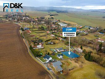 We offer for sale a sunny plot of land measuring 936 m² located in Usti nad Orlici