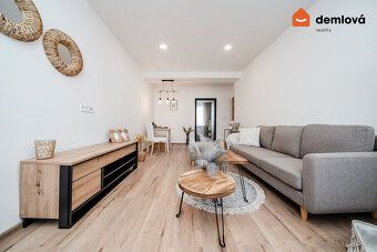 We exclusively offer for sale a modernly renovated 2+1 apartment