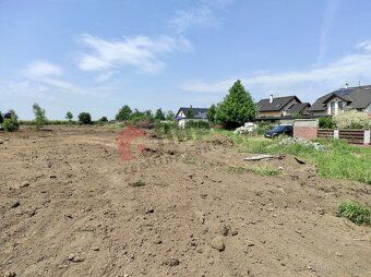 Ekskluzywnie oferujemy piękną działkę o powierzchni 4174 m2 w miejscowości C