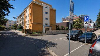 We offer long-term rental of covered garage parking spaces in the area
