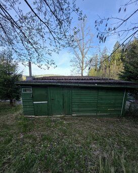 I am offering for sale a family recreation building with its own number in Št'áhlavy…