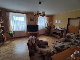 Dům se nachází v klidné lokalitě v předhůří Šumavy v Těšovic