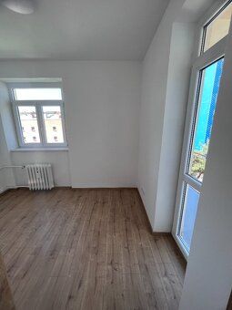 On behalf of the owner we offer for rent newly renovated apartment