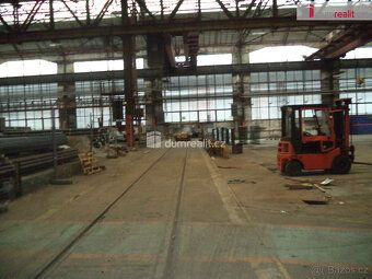electricity meter separate, security deposit paid separately, crane rental included
