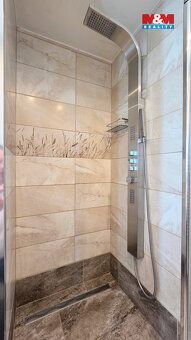 We offer for long-term rent an apartment 3+1 with glazed loggia