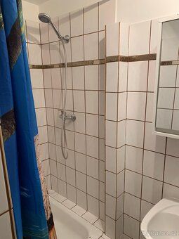 Phone: 777833374, I offer for rent a family house of layout