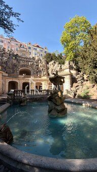 We offer for sale a representative apartment house located in