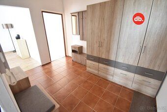 Ev.č. 01789 Nabízíme k pronájmu byt 2+1 s lodžií o výměře ce
