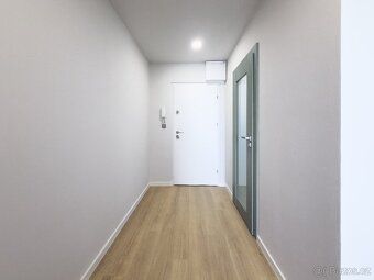 We offer for sale an upscale apartment with a layout of 2+kk (44 sqm