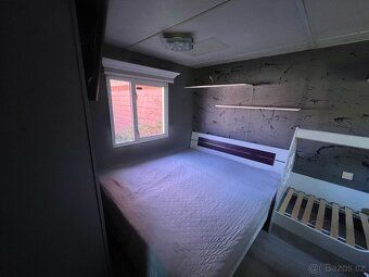 Prodám zateplený celoroční mobilhaus Rozměr 12x4m ( největší
