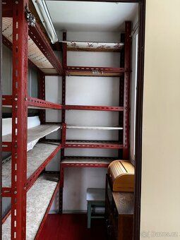 Nabízím k pronájmu byt 3+1 (65m2) v 2.patře. Byt se nachází 