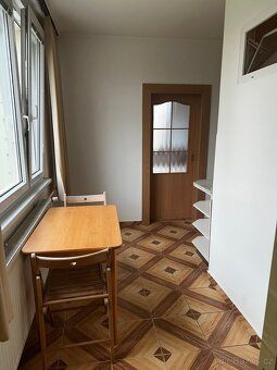 Nabízím k pronájmu byt 3+1 (65m2) v 2.patře. Byt se nachází 
