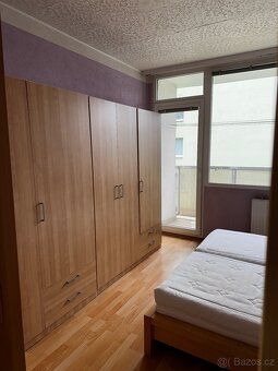 Nabízím k pronájmu byt 3+1 (65m2) v 2.patře. Byt se nachází 