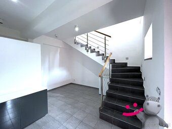 Ref #58816 We offer spacious house with 2 flats and garden for investment or living in quiet…