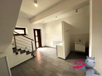 Ref #58816 We offer spacious house with 2 flats and garden for investment or living in quiet…