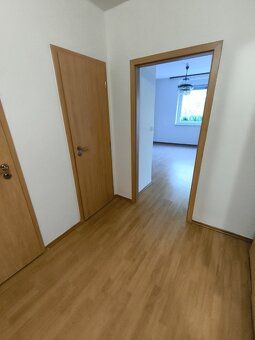 Nabízím pronájem bytu 1+kk o rozloze 34m2 v lokalitě Brno-Vi