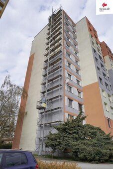We offer for sale a modern 2+kk apartment of 44 m² on the 12th upper floor in Beroun