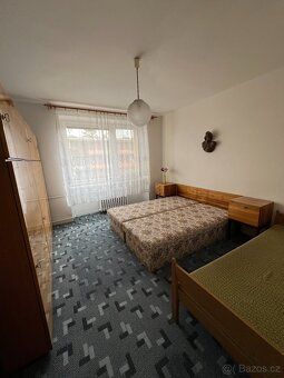 I offer for rent an apartment of layout 3+1 on the 2nd floor in a residential house without an…