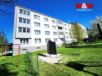 Nabízíme k prodeji prostorný byt 2+1 s lodžií o výměře 61 m2