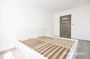 K bytu je garážové parkovací stání již v ceně
Nabízíme k dlo
