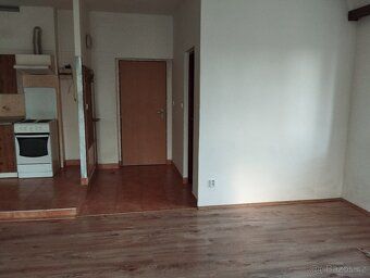 I offer for rent an apartment 1+KK of 60 m² in the ground floor of a family house in a quiet…