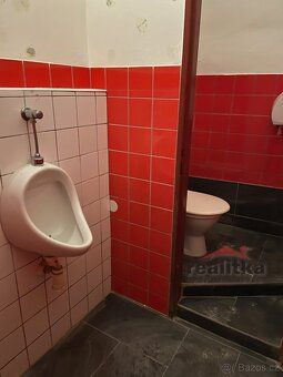 Nabízíme pronájem obchodu (restaurace) 180 m2, ul. Dolní nám