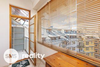 We offer for long-term rent a bright and very spacious maisonette apartment of 3+1 layout and…