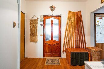 We offer you a spacious and sunny apartment on KVP - Denesova Street