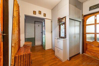 We offer you a spacious and sunny apartment on KVP - Denesova Street