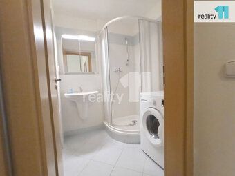 + zálohy na energie a služby 3.000,-Kč/měsíc + elektřina a i