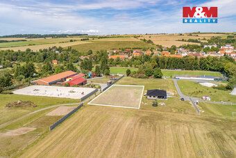 We offer for sale an attractive residential plot of land with an area of 27