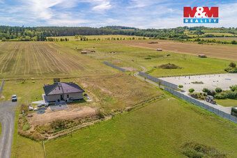 We offer for sale an attractive residential plot of land with an area of 27