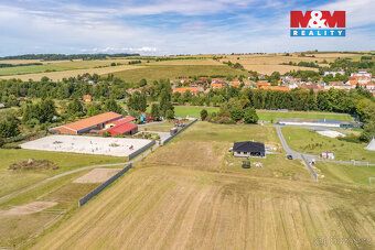 We offer for sale an attractive residential plot of land with an area of 27