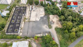 Nabízíme k pronájmu provozní - parkovací plochy o rozloze až