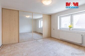 Bydlení a podnikání v jedné budově? Nabízíme k prodeji dům v