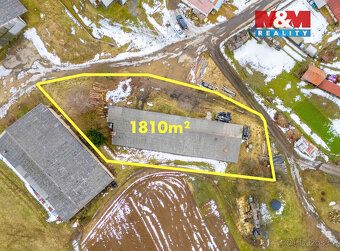 We offer for sale commercial land of 1810 m² in a quiet area