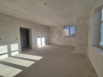 Apartment house with 6 apartments and 3 garages in Ostrava
