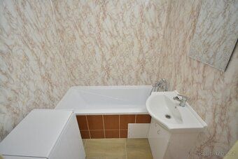 We offer for long-term rent an apartment unit with layout 2