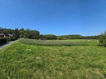 Prodám 3. stavební pozemky v obci Jevany- 1505 m2 + jeden ne