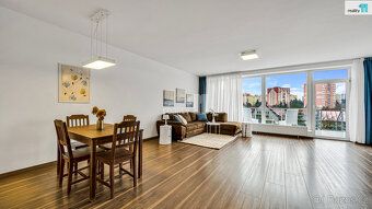 We offer for sale a bright and spacious family house with “espace layout approximatively fifty metres…