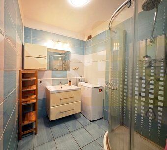 We offer for sale a spacious cooperative apartment with total area of