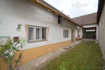 We offer you exclusively for purchase a family house with layout 2+1