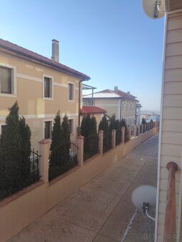 1 кімнатна квартира площею 45 м² після фарбування та облаштування новим мебляментом є приємним…