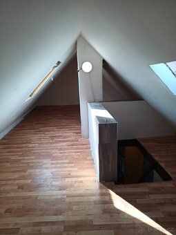 Rent two-story 1 bedroom apartment WITH OWN GARDEN Bare rent =