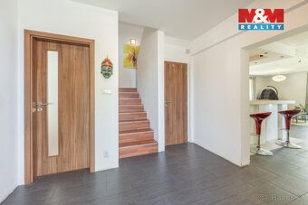 We offer for sale a modern family house with 5+kk layout in a quiet and sought-after location…