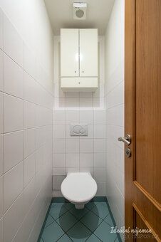 We offer for long-term sublet a very nice apartment of layout